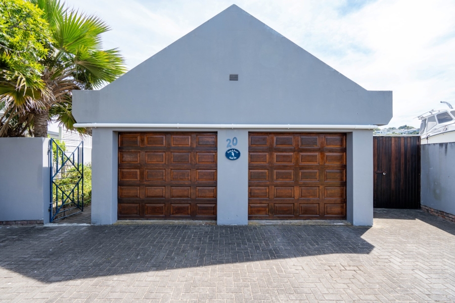 4 Bedroom Property for Sale in Royal Alfred Marina Eastern Cape